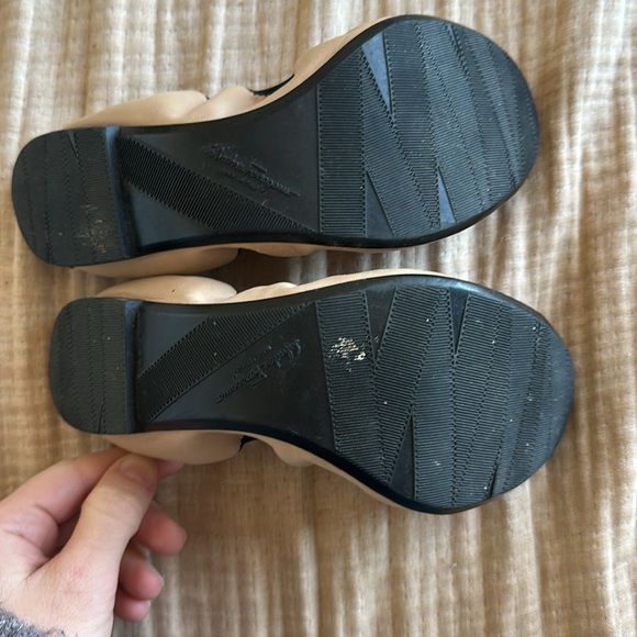 Salvatore Ferragamo Tan and Black Ballet Flats Size M/8 - Picture 2 of 3